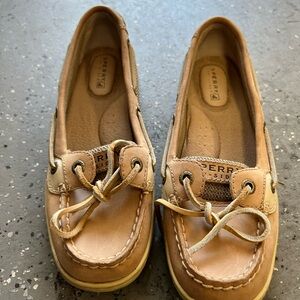 Sperry Boat Shoes 5.5